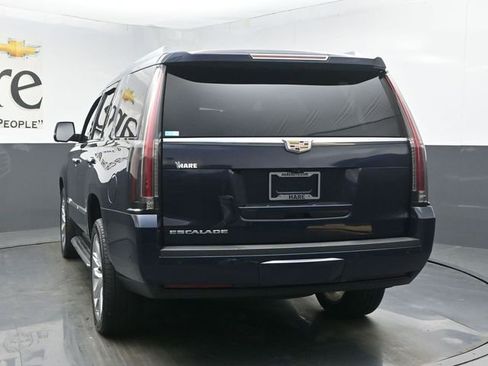 Used 2020 Cadillac Escalade Luxury AWD/4WD image 36