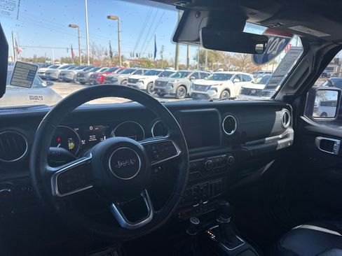 Used 2021 Jeep Wrangler Unlimited Rubicon 4xe w/ Steel Bumper Group image 13