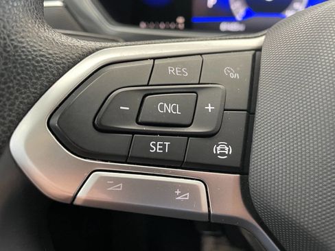 Used 2022 Volkswagen Tiguan S image 39