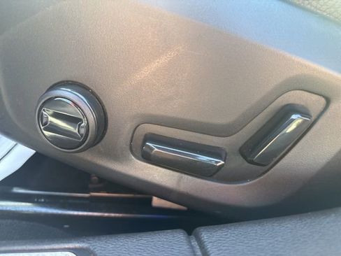 Used 2025 Volvo V60 B5 Cross Country Plus image 14