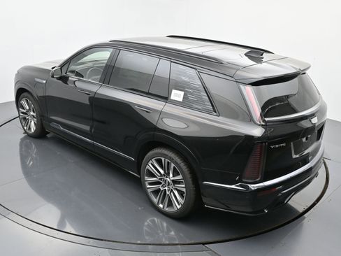 New 2026 Cadillac Vistiq Platinum w/ LPO, Floor Liner Package image 25