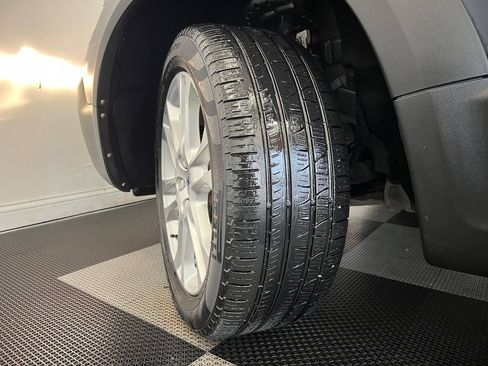 Used 2016 Volvo XC70 T5 Premier w/ Proximity Package image 32