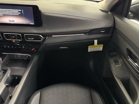 Used 2026 Nissan Sentra SR w/ SR Premium Package FWD image 17