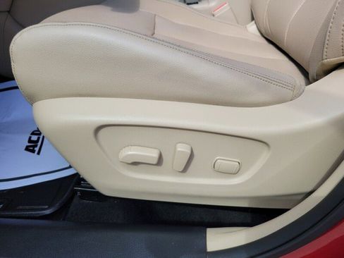 Used 2018 Nissan Rogue SL w/ Premium Package FWD image 23