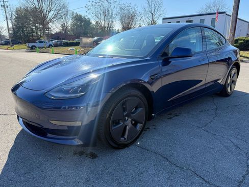 Used 2022 Tesla Model 3 image 9