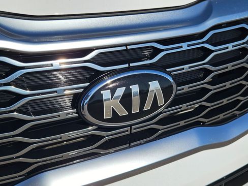 Used 2021 Kia Telluride EX w/ EX Premium Package FWD image 10
