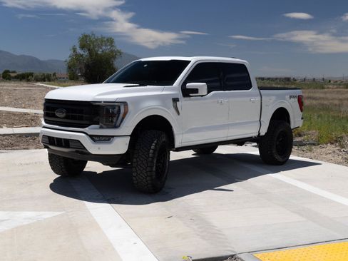 Used 2023 Ford F150 Platinum w/ FX4 Off-Road Package AWD/4WD image 5