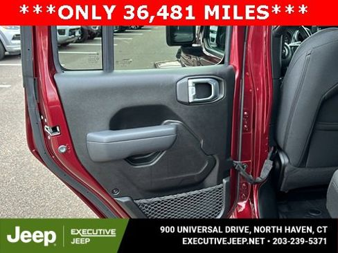 Certified 2022 Jeep Gladiator Willys image 21