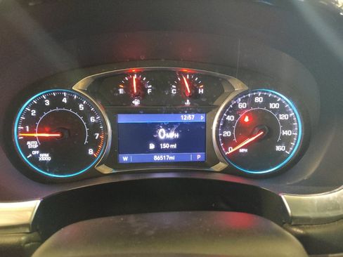Used 2020 Chevrolet Traverse LT w/ Driver Confidence II Package AWD/4WD image 23