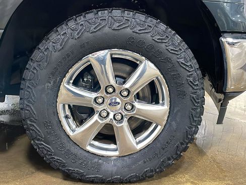 Used 2018 Ford F150 XLT w/ Equipment Group 302A Luxury image 4