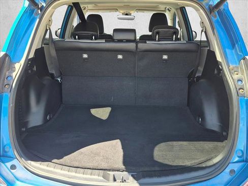 Used 2017 Toyota RAV4 Limited FWD image 6