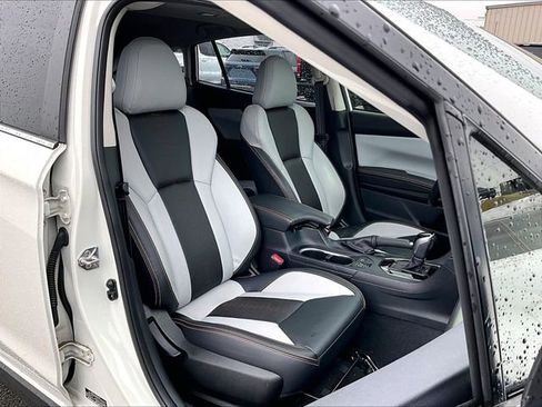 Used 2023 Subaru Crosstrek 2.5i Limited w/ Moonroof Package image 11