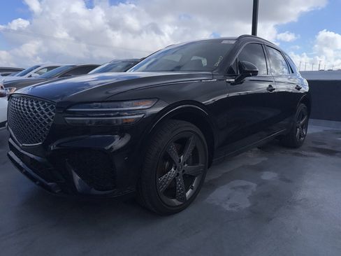 Used 2023 Genesis GV70 2.5T Sport Prestige w/ Sport Prestige Package image 2