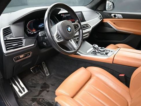 Used 2021 BMW X7 xDrive40i w/ M Sport Package AWD/4WD image 11