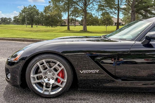 Used 2006 Dodge Viper SRT-10 RWD image 4