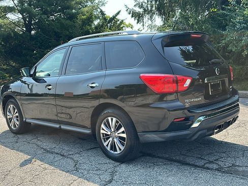 Used 2018 Nissan Pathfinder SV w/ SV Tech Package AWD/4WD image 8