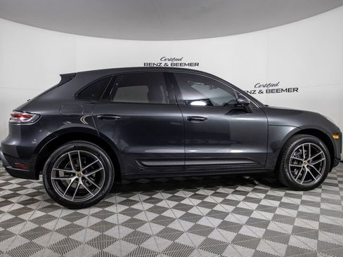 Used 2025 Porsche Macan AWD/4WD image 4