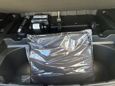 New 2026 Chevrolet Equinox EV LT image 13