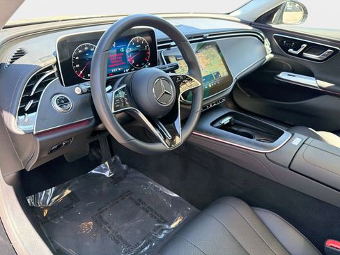 Used 2025 Mercedes-Benz E 350 Sedan image 39