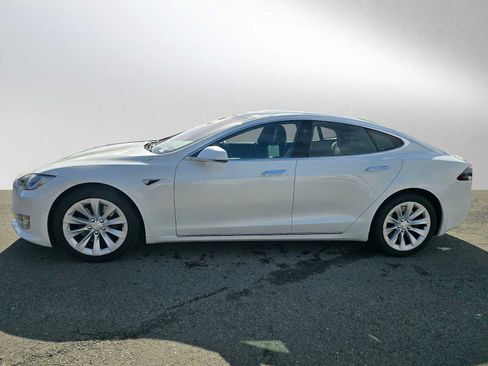Used 2019 Tesla Model S Standard Range image 6