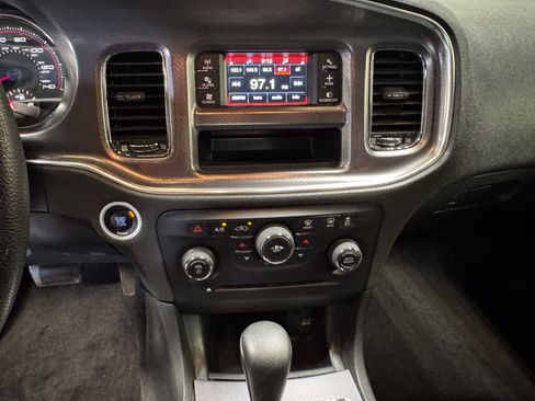 Used 2014 Dodge Charger SE RWD image 23