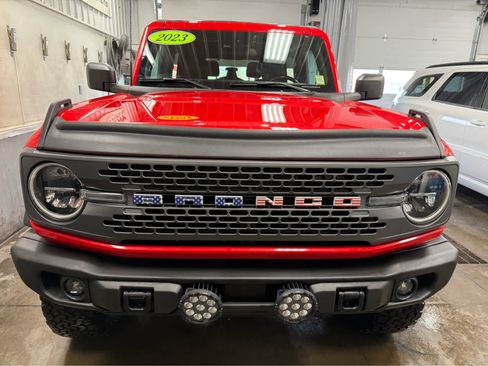 Used 2023 Ford Bronco Badlands image 2