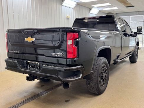 Used 2022 Chevrolet Silverado 3500 High Country AWD/4WD image 6