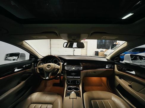 Used 2012 Mercedes-Benz CLS 550 image 11