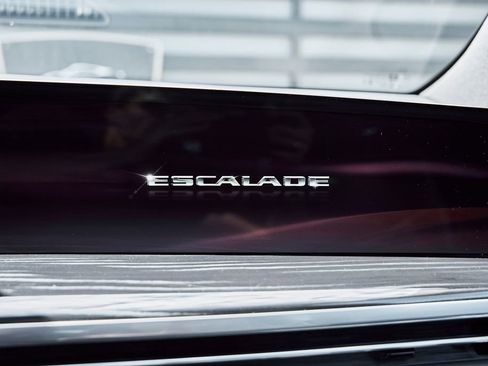 Used 2025 Cadillac Escalade ESV Sport AWD/4WD image 85