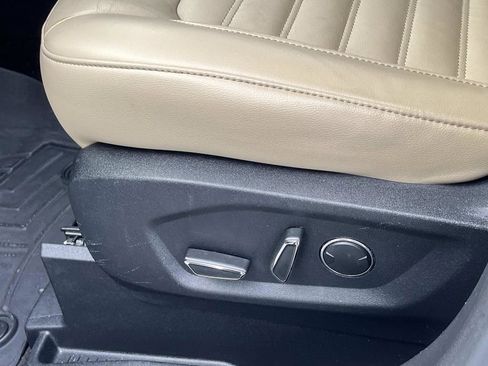 Used 2015 Ford Edge SEL w/ Equipment Group 201A image 27