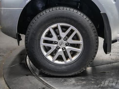 Used 2017 Nissan Frontier SV w/ SV Value Truck Package image 9