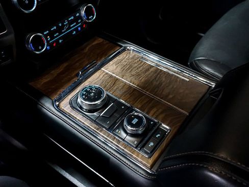 Used 2019 Ford Expedition Platinum image 55