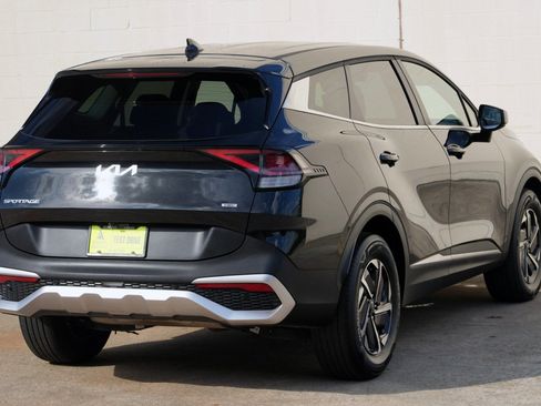 Used 2024 Kia Sportage LX AWD/4WD image 44