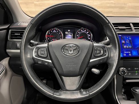 Used 2017 Toyota Camry SE image 22