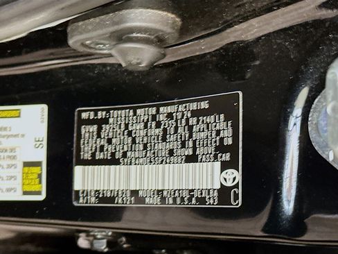 Used 2025 Toyota Corolla LE image 12