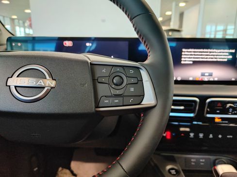 New 2026 Nissan Sentra SR w/ SR Premium Package FWD image 20