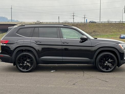 New 2026 Volkswagen Atlas SE AWD/4WD image 2