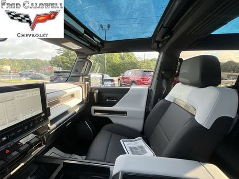 Used 2025 GMC Hummer EV 3X w/ LPO, Cargo Utility Package AWD/4WD image 11