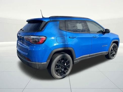 New 2026 Jeep Compass Latitude image 5