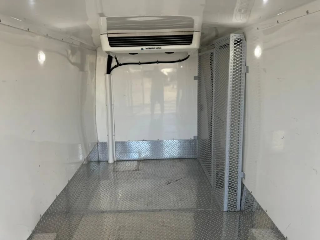 Used 2019 Ford Transit 250 148 Medium Roof RWD image 21