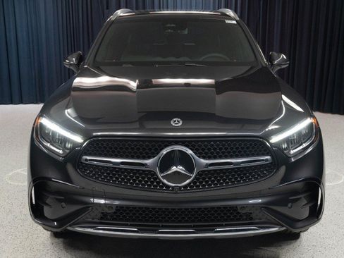 New 2026 Mercedes-Benz GLC 300 image 2