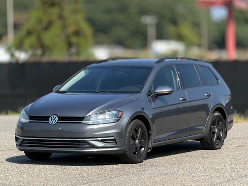 Used 2018 Volkswagen Golf SE FWD image 6