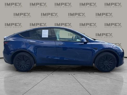 Used 2024 Tesla Model Y Long Range image 6