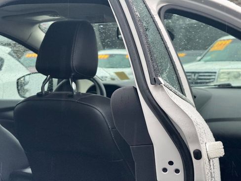 Used 2012 Ford Focus SEL image 5