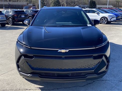 New 2026 Chevrolet Equinox EV LT image 9