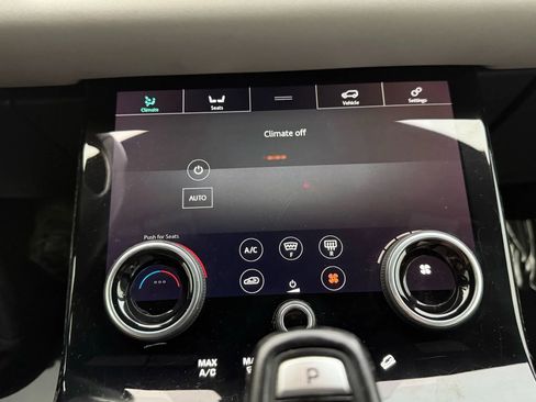 Used 2020 Land Rover Range Rover Evoque SE image 41