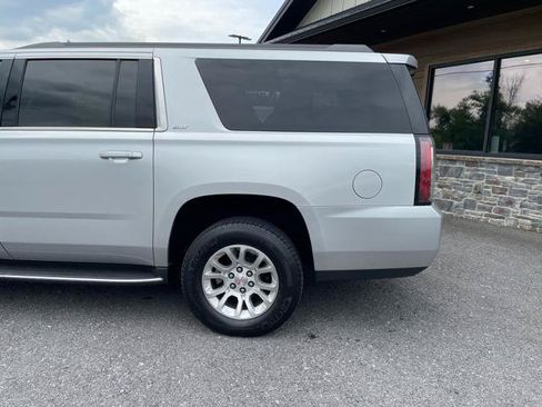 Used 2018 GMC Yukon XL SLT w/ Open Road Package AWD/4WD image 4
