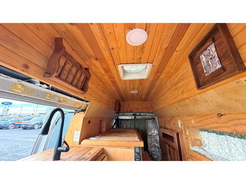 Used 2017 Chevrolet Express 2500 Extended RWD image 15