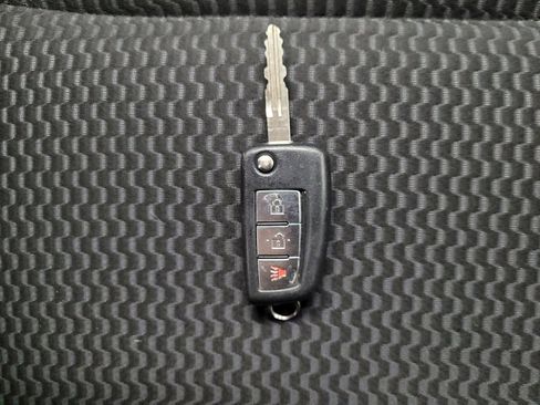 Used 2021 Nissan Rogue Sport S image 32