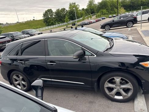 Used 2013 Toyota Venza XLE w/ XLE Premium Pkg AWD/4WD image 2